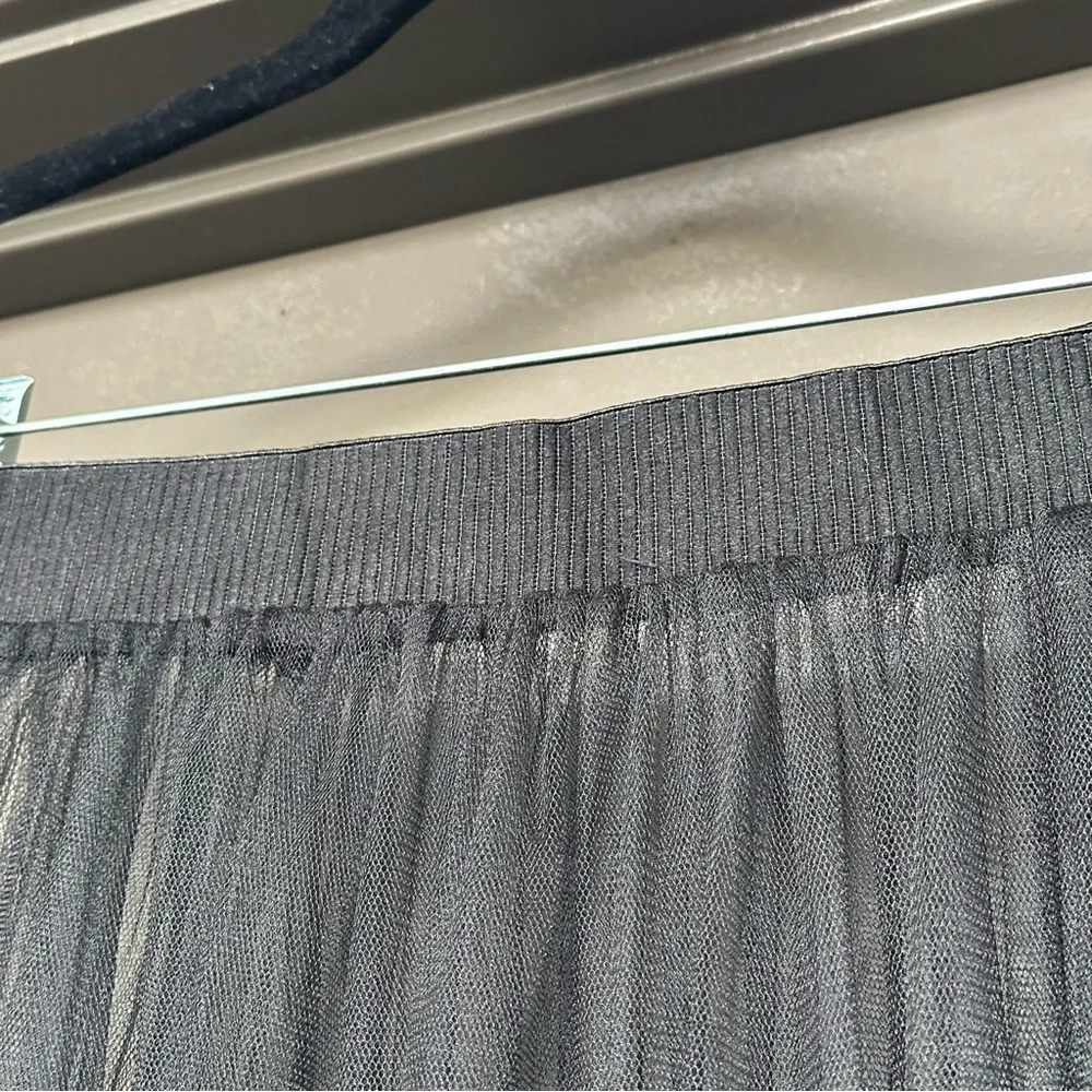UNBRANDED | black mesh tulle skirt - Picture 2 of 3